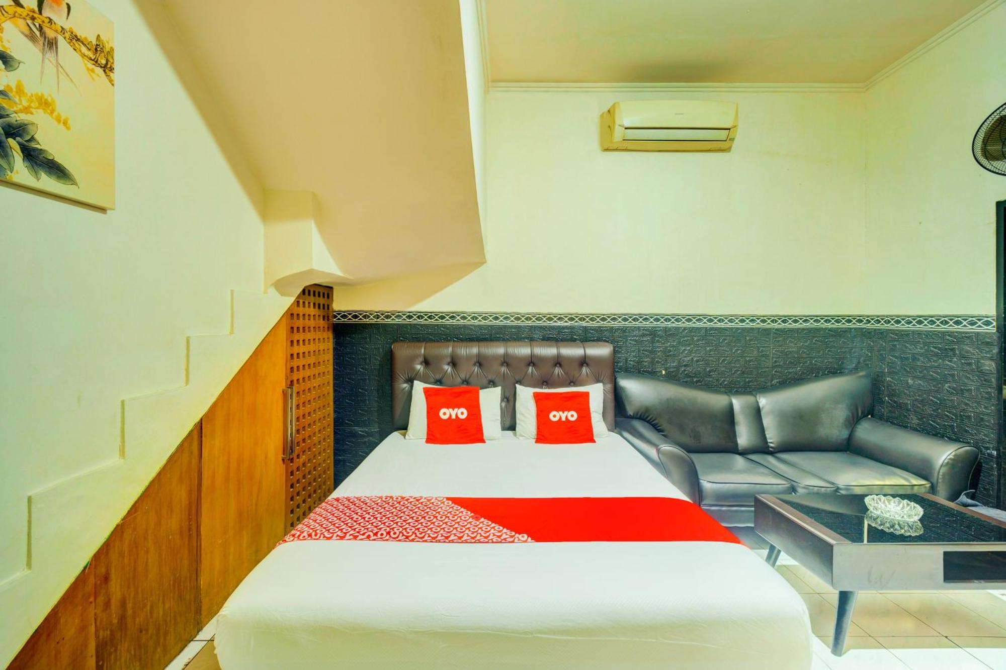 Oyo 93132 Modom Homestay Near Rs Islam Jakarta Pondok Kopi Jacarta Exterior foto