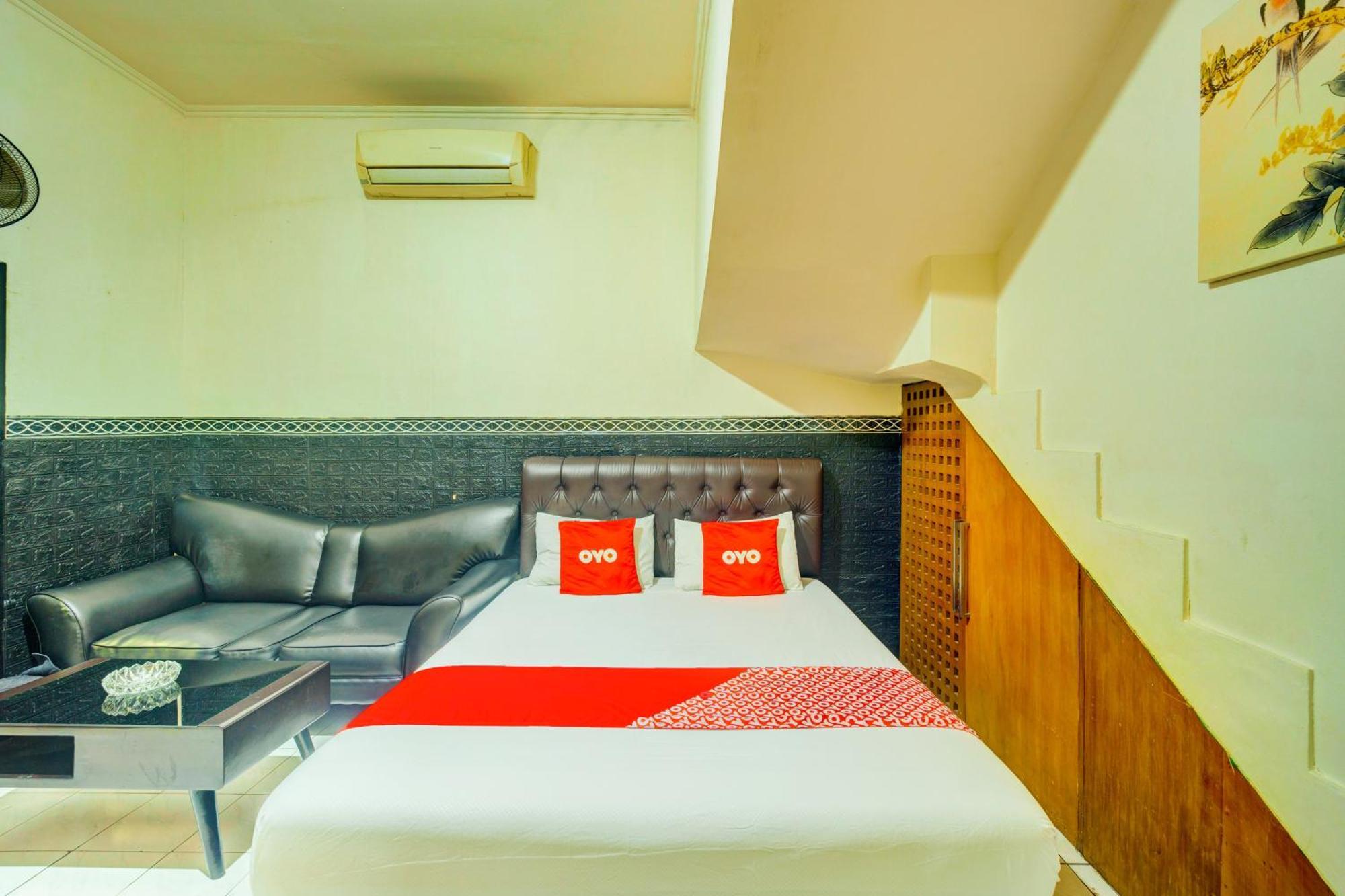 Oyo 93132 Modom Homestay Near Rs Islam Jakarta Pondok Kopi Jacarta Exterior foto
